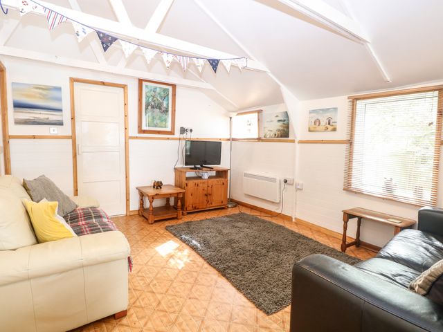 Suzanne's Beach Hut - 1129300 - photo 4