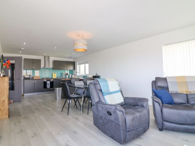 1 Westenra Gardens - 1129327 - photo 3