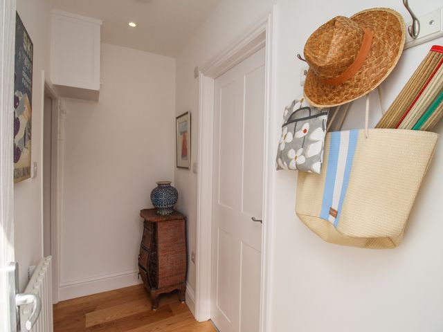 The Corner House - 1129331 - photo 3