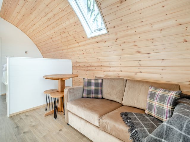 Carlton Manor Pod 2 - 1129595 - photo 2