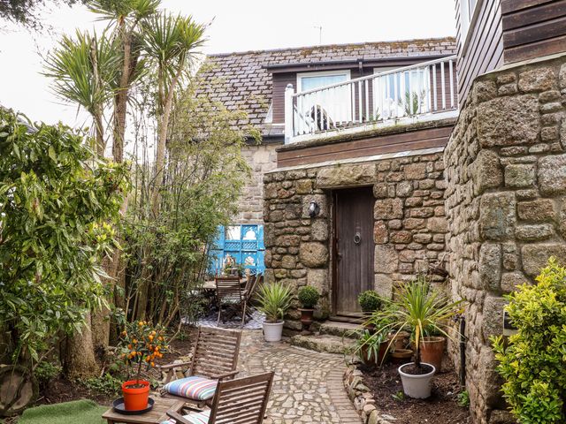 The Hexagon House - 1129628 - photo 2