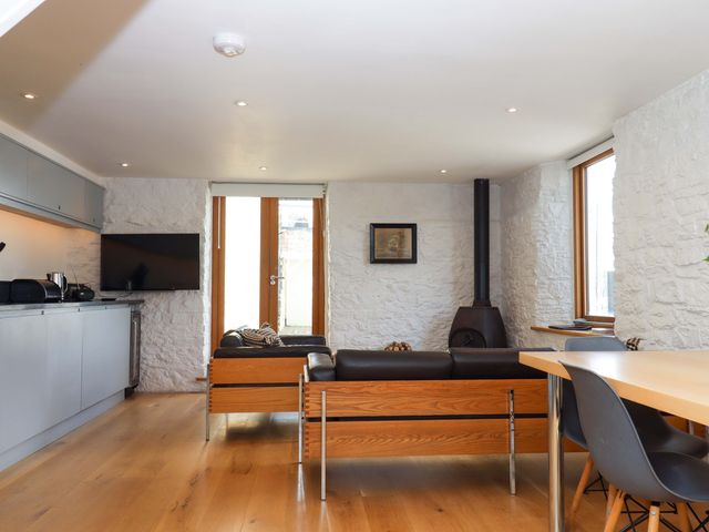 Dolphin Cottage - 1129770 - photo 4