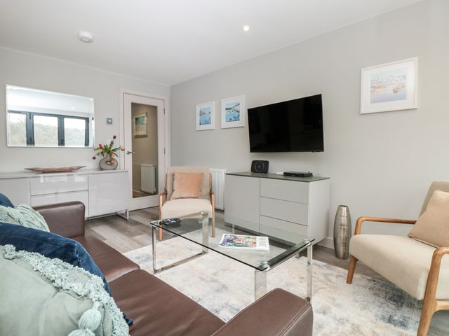 1 De Courcey House - 1130718 - photo 2