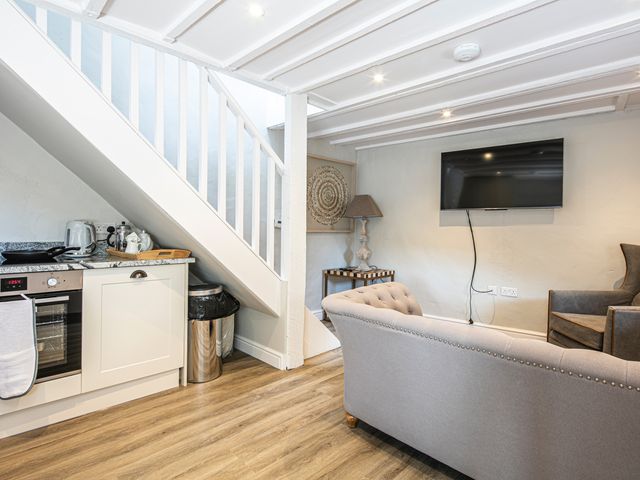 The Artists Loft - 1132000 - photo 3