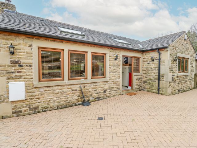 4 Pheasant Lane - 1133012 - photo 2