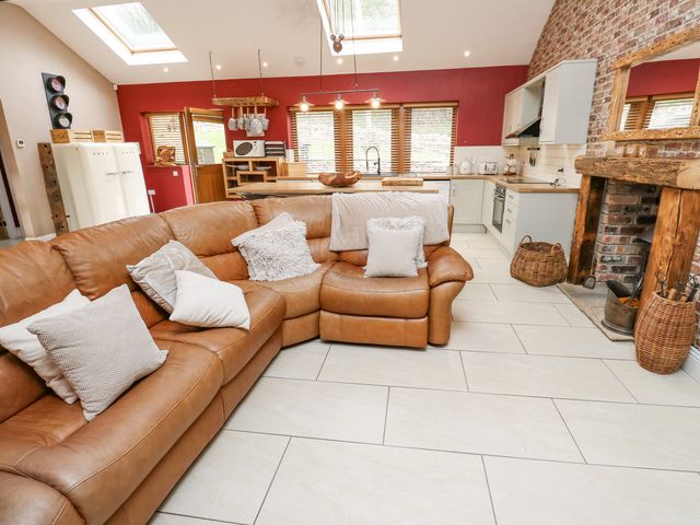 4 Pheasant Lane - 1133012 - photo 5