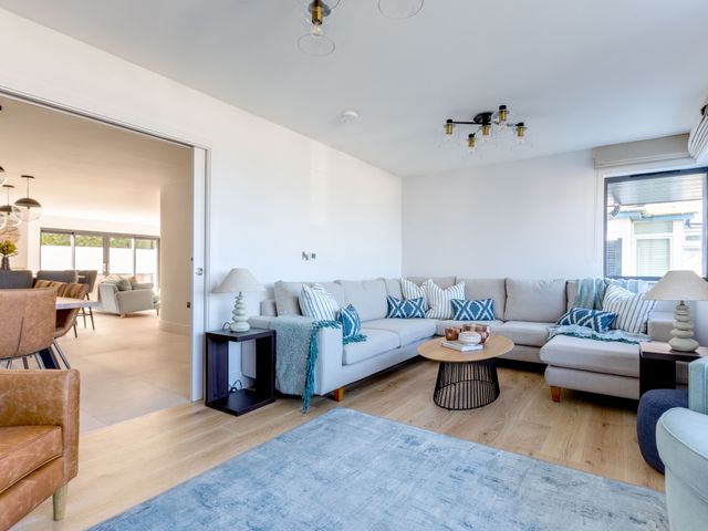 12 Tintagel Terrace - 1133144 - photo 4
