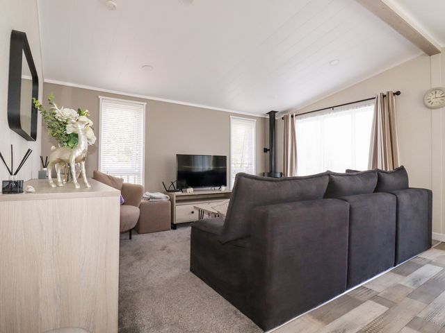 63 The Maples - 1133749 - photo 3
