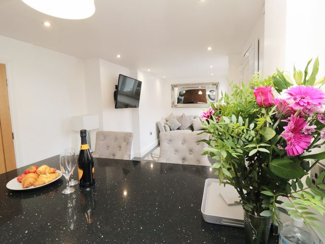 Tower Apartment - 1133840 - photo 5