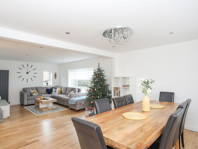 Clydfan, No 1 Trearddur Road - 1134101 - photo 2