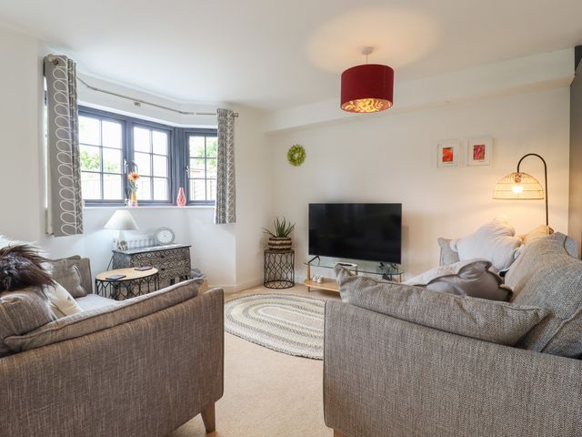 9 Oaks Court - 1134173 - photo 5