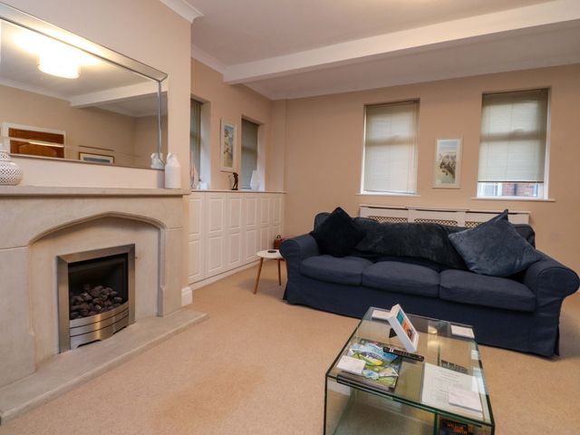 6D Clifton Drive - 1134374 - photo 4