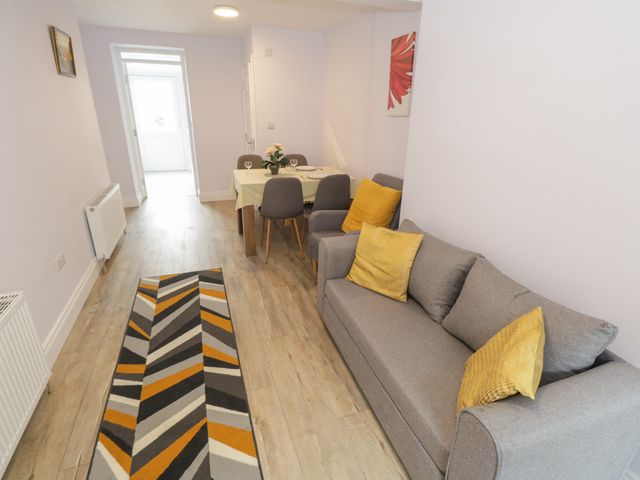 22 Town Place - 1134404 - photo 2