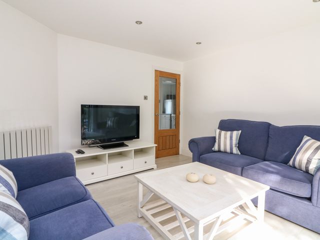 1 Camperdown Lodge - 1135609 - photo 2