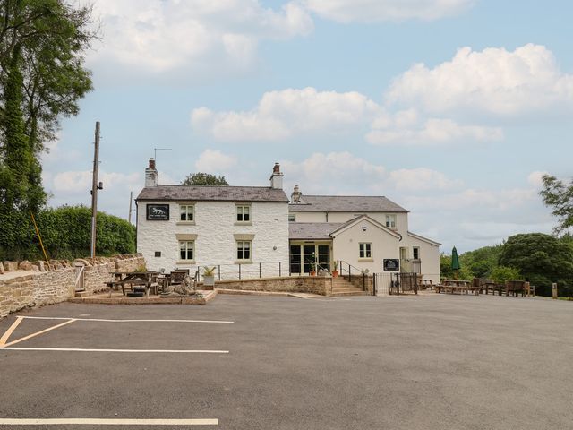 Upstairs at the White Lion - 1136494 - photo 3