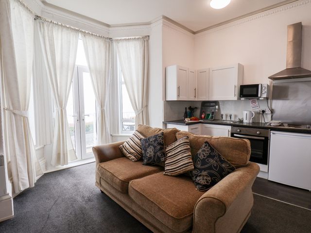 1 Beach View @ Beaconsfield House - 1136849 - photo 2