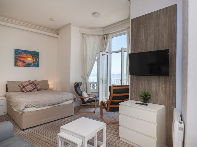 2 Beach View @ Beaconsfield House - 1136853 - photo 3