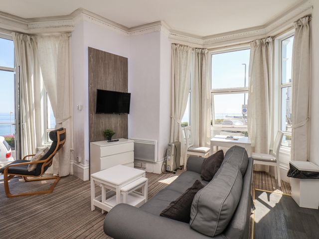 2 Beach View @ Beaconsfield House - 1136853 - photo 4