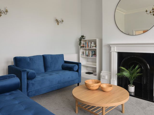 Flat 2, 10 Seafield Road - 1137211 - photo 3