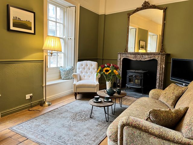 5 Castle Hill - 1137519 - photo 3