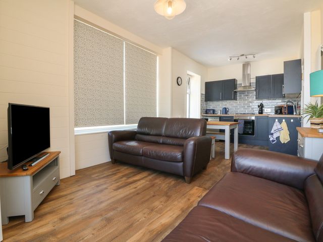 At the Bay Apartment - 1137527 - photo 2