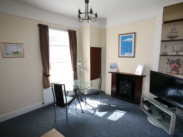 Flat 1 - 1137648 - photo 3