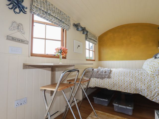 Dot May - 1137705 - photo 5