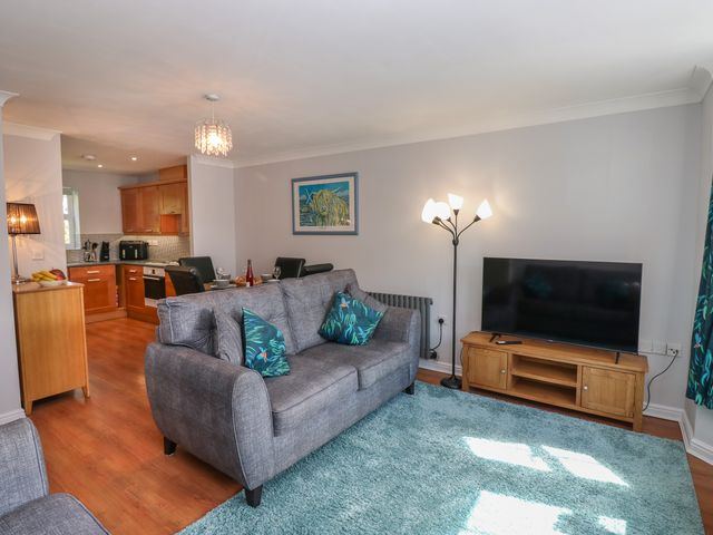 The Chase - 30 Ayr Avenue - 1138317 - photo 2