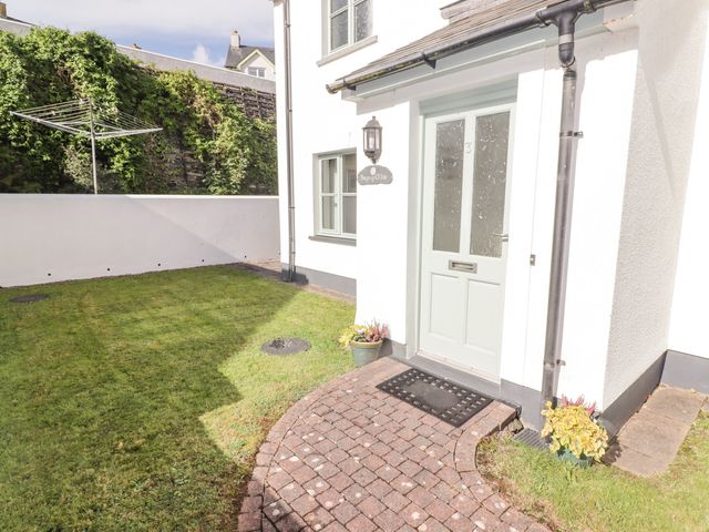 3 Strawberry Close - 1138655 - photo 2