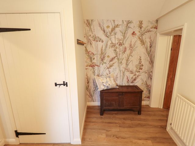 Holt House - 1138907 - photo 3