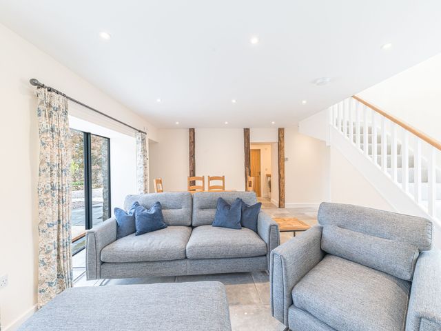 No 3 The Coach House - 1139209 - photo 5