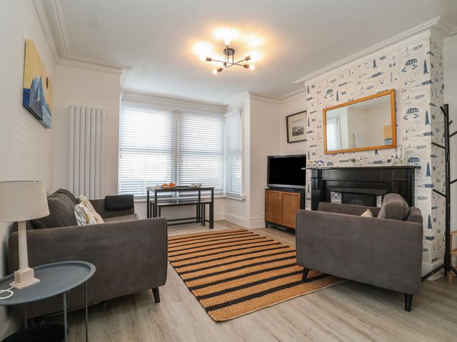 11a Manning Road - 1140749 - photo 2