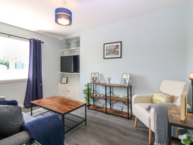7 High Buckholmside - 1141131 - photo 2