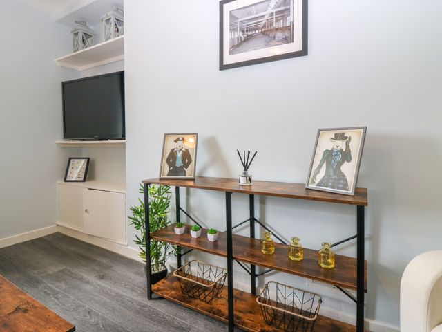 7 High Buckholmside - 1141131 - photo 4