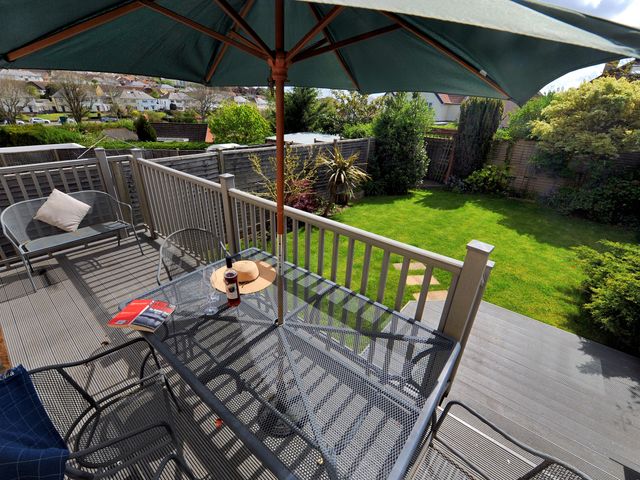 2 Studley Gardens - 1141734 - photo 2
