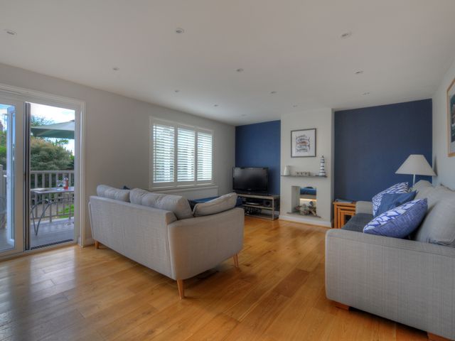 2 Studley Gardens - 1141734 - photo 3