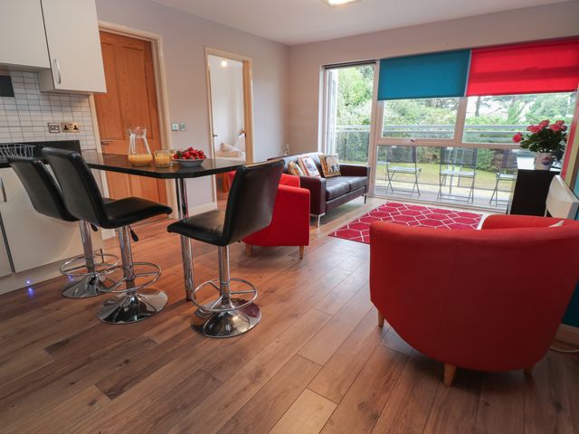 Flat 5 Fairwinds - 1141777 - photo 4