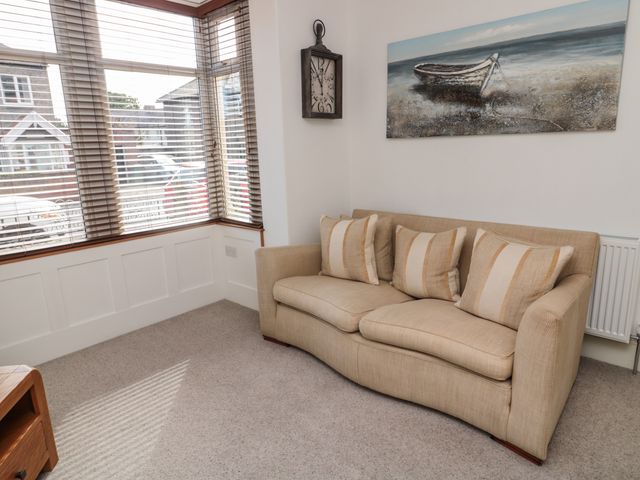 18 Acklington Road - 1141786 - photo 5