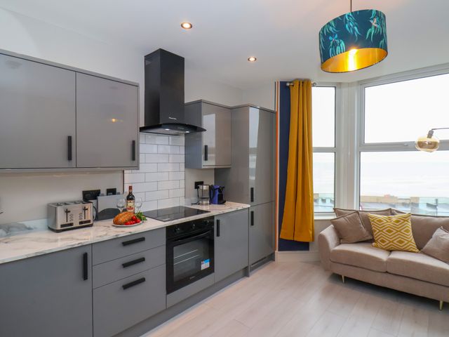 Apt 6 @ Hunter's Quay - 1144476 - photo 4