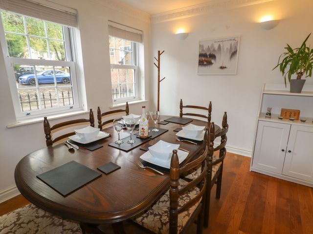 8 Nicholas Court - 1144559 - photo 5