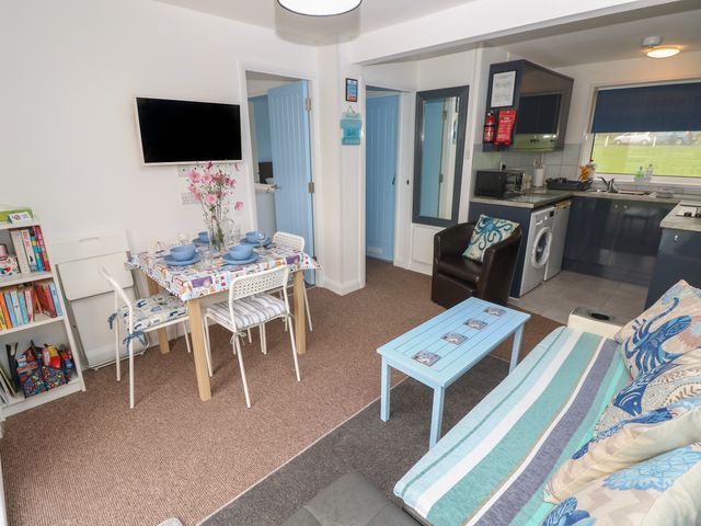 Culver View - Chalet 129 Sandown Bay Holiday Centre - 1144872 - photo 3