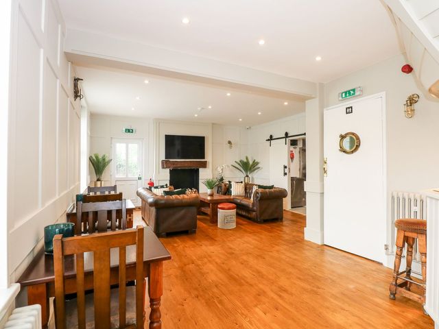 The Five Bells Inn - 1145750 - photo 4