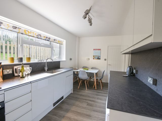Hook Farm Cottage - 1145894 - photo 5