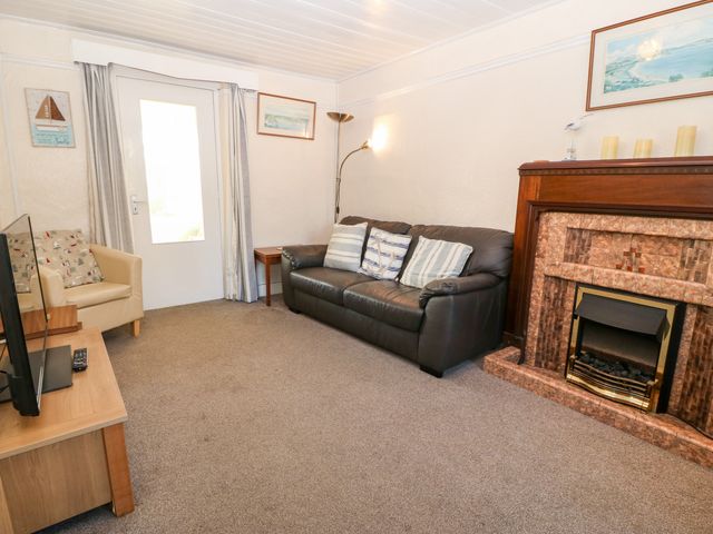 2 Bryn Hyfryd - 1145963 - photo 2