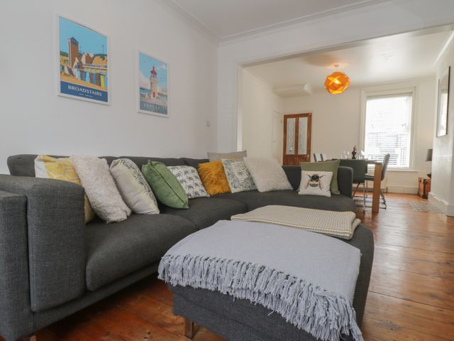 6 Sydney Road - 1146128 - photo 2