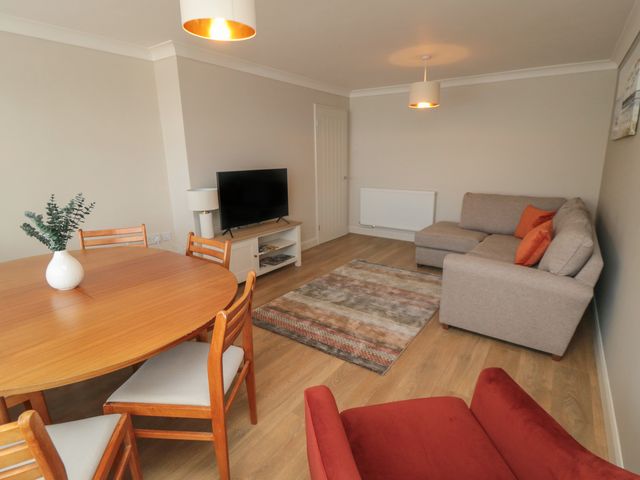 36 Chatsworth Close - 1146200 - photo 2