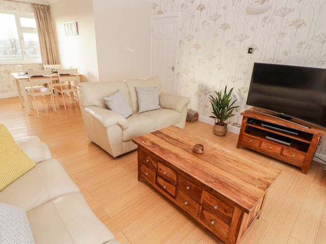 54 Croft Court - 1147857 - photo 3