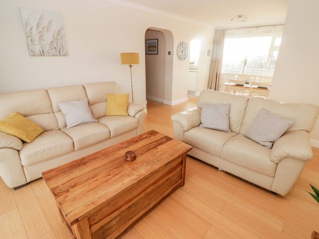 54 Croft Court - 1147857 - photo 4