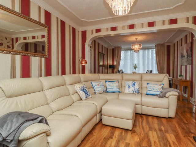 19 Slinger Road - 1147860 - photo 4