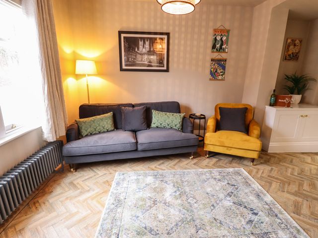 17 Union Road House - 1148081 - photo 5